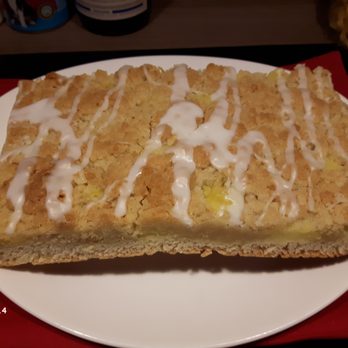 Volkmann - Streuselkuchen gefüllt mit Pudding - Bakeries Near Me - Laatzen, NI