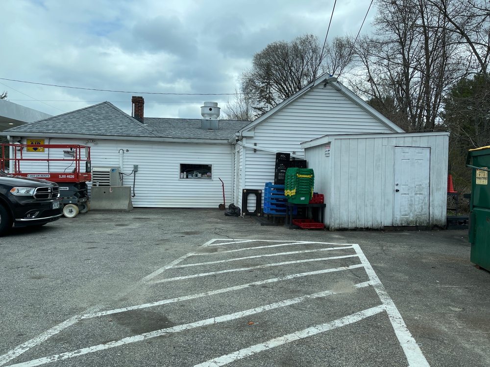 LIL MART Updated September 2024 23 Photos 688 Gray Rd, Gorham