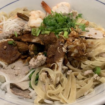 Phnom Penh - Cambodian style dry egg and white noodle dish with pork and shrimp - Cambodian Near Me - Vancouver, British Columbia