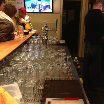 Hotel Weisses Kreuz - A nice TV that shows all sporting events (Sky) - Bars Near Me - Saint Gallen, SG