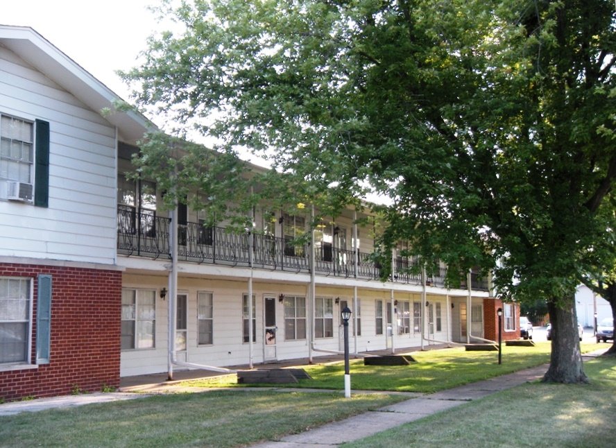 BERRY AVENUE APARTMENTS CLOSED 575 Berry Ave, Grayslake, IL Yelp