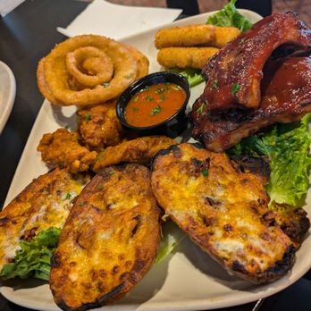 Williamson's Restaurant & Bar - Appetizer plate - American Near Me - New Lenox, Illinois Williamson's Restaurant & Bar - Appetizer plate - American Near Me - New Lenox, Illinois