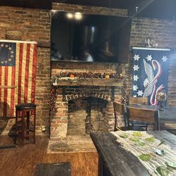 Mingo Creek Cellars - Upstairs room.
