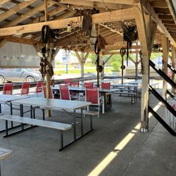 The Tavern Smokehouse - Lots of outdoor seating.