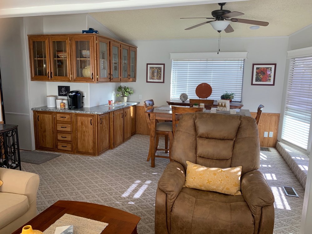 COUNTERTOPS & LAMINATED SPECIALTIES Updated September 2024 3352 S