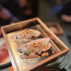 Wagyu Uni Caviar Nigirl