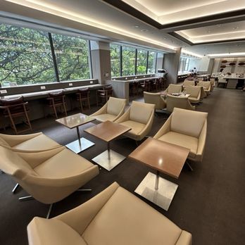 Sakura Lounge - Airport Lounges Near Me - Honolulu, Hawaii Sakura Lounge - Airport Lounges Near Me - Honolulu, Hawaii