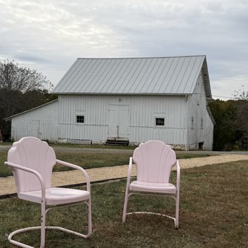 Merrie Mill Farm & Vineyard - Wine Tasting Room Near Me - Keswick, Virginia
