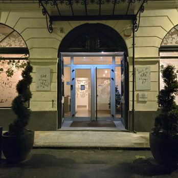 Hôtel d'Espagne - The entrance of the Hotel d'Espagne - Hotels Near Me - Paris, 75 Hôtel d'Espagne - The entrance of the Hotel d'Espagne - Hotels Near Me - Paris, 75