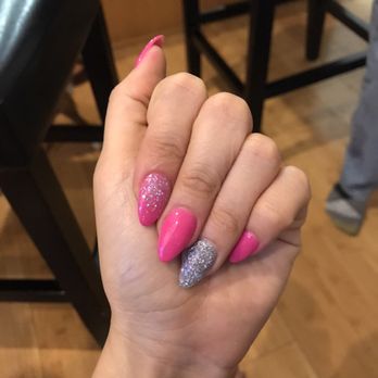Em nails spa - Eyelash Service Near Me - Montrose, California