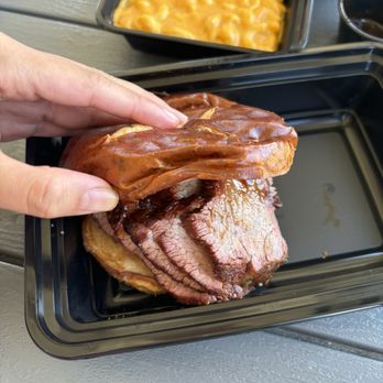 Copper Top BBQ - Tri-tip sandwich - Barbeque Near Me - Big Pine, California Copper Top BBQ - Tri-tip sandwich - Barbeque Near Me - Big Pine, California