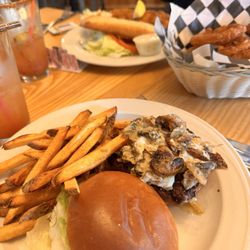 The Landing Food & Spirits - Fresh food all around! Mushrooms, fresh hand made fries and onion rings, fresh walleye... wow