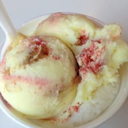 Ralph's Famous Italian Ices - Strawberry Cheesecake Cream Ice OMGGGG