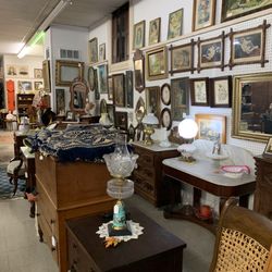 House With the Lions Antiques