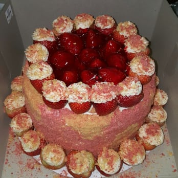 Creative Heart Collection - Strawberry shortcake cheesecake cake with stuffed cheesecake strawberries. Topped with fresh glazed strawberries! - Desserts Near Me Creative Heart Collection - Strawberry shortcake cheesecake cake with stuffed cheesecake strawberries. Topped with fresh glazed strawberries! - Desserts Near Me