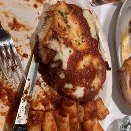 a plate of food with pasta and meat