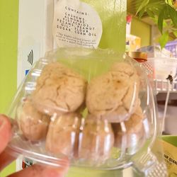 Van Hanh Restaurant - Vegan & Vegetarian Cuisine - Calling all vegans, vegetarians, and cookies lovers! This is your must have!