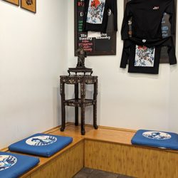 Ocean Samurai - Front waiting area