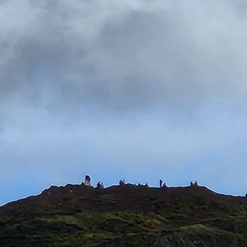 Arthur's Seat - I zoomed in 26x and could kind of see people at the peak - Hiking Near Me - Edinburgh, EDH Arthur's Seat - I zoomed in 26x and could kind of see people at the peak - Hiking Near Me - Edinburgh, EDH