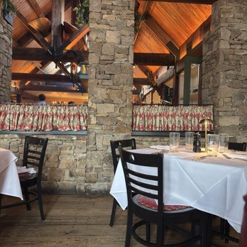 Blue Ridge Grill - Dining area - Seafood Near Me - Atlanta, Georgia