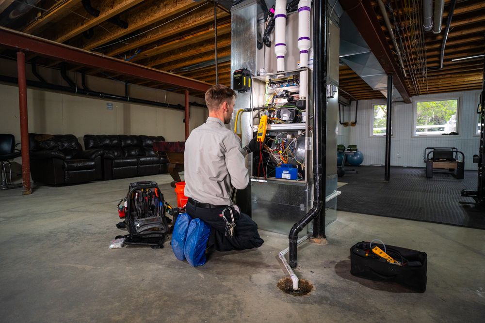 Slide of M and M Heating & Cooling, Plumbing & Electrical