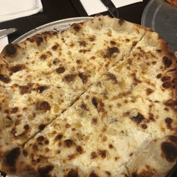 Mad Bene - Mad Garlic Pizza - Italian Near Me - Kapolei, Hawaii