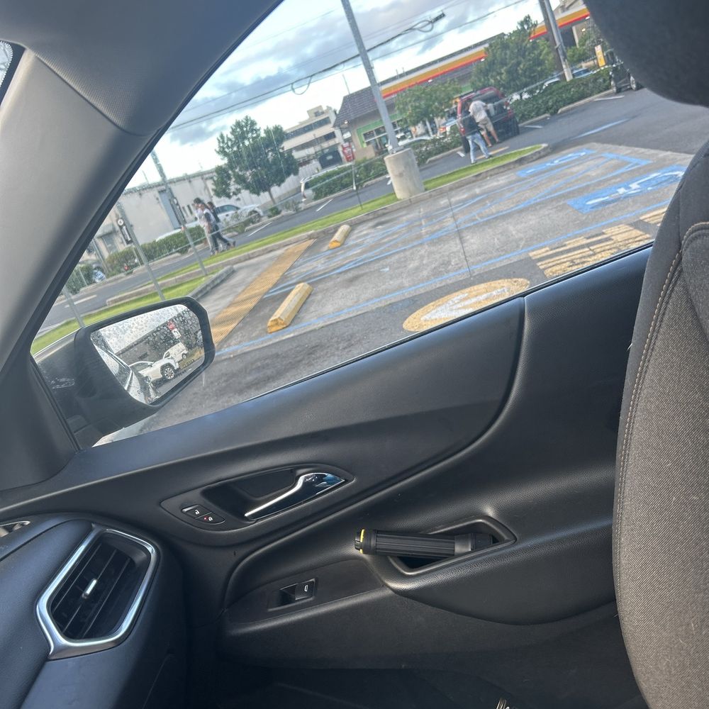 McDonald's - To the right of me - Fast Food Near Me - Honolulu, Hawaii McDonald's - To the right of me - Fast Food Near Me - Honolulu, Hawaii