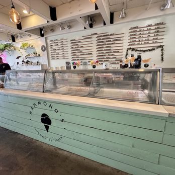Hammond's Gourmet Ice Cream - Ice cream ordering counter and menu - Ice Cream & Frozen Yogurt Near Me - Honolulu, Hawaii Hammond's Gourmet Ice Cream - Ice cream ordering counter and menu - Ice Cream & Frozen Yogurt Near Me - Honolulu, Hawaii