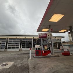 Texaco - Outside gas pumps area