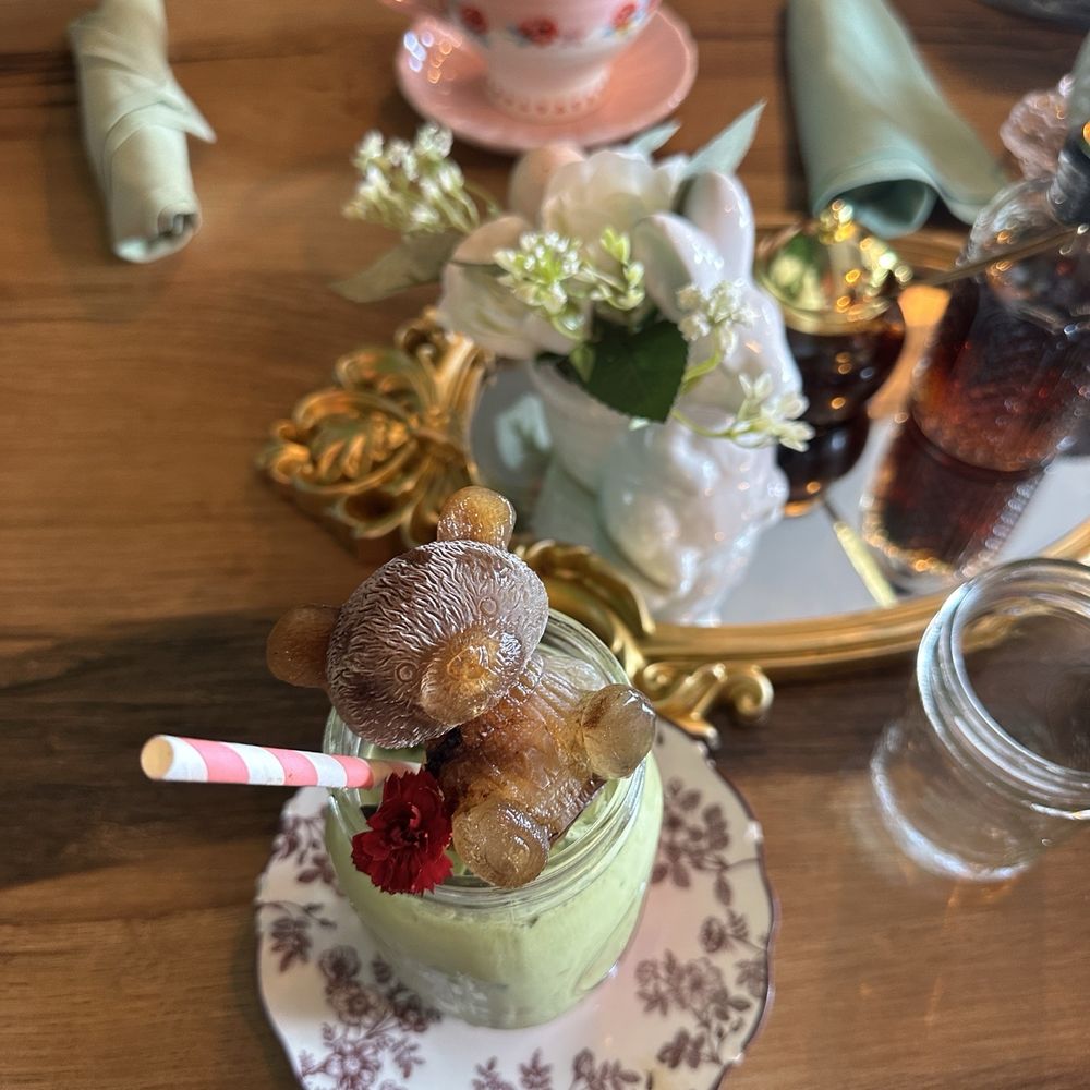 El Encanto - Iced strawberry matcha latte - Breakfast & Brunch Near Me - San Diego, California