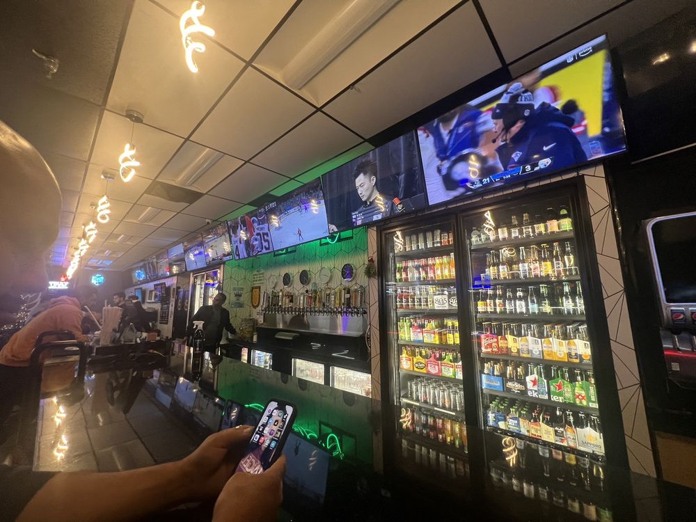 SIERRA BILLIARDS 6460 N Blackstone Ave, Fresno, California Pool