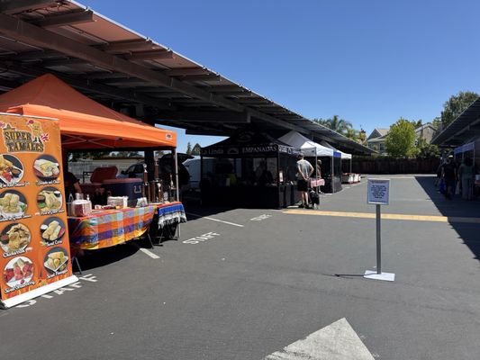 Rose Garden Farmer's Market by null