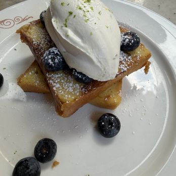 Parc - Blueberry French toast - French Near Me - Philadelphia, Pennsylvania Parc - Blueberry French toast - French Near Me - Philadelphia, Pennsylvania