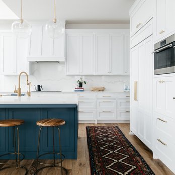 Leah Phillips Interiors - White and blue shaker kitchen  with brass accents - Interior Design Near Me