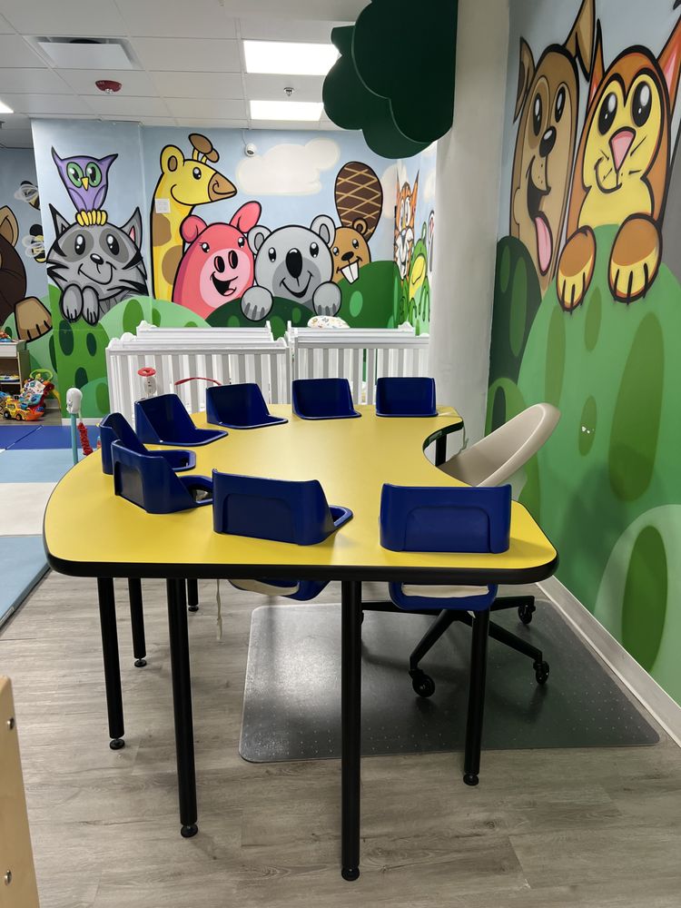 Little Leaves Childcare - childcare center in Mineola, NY