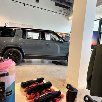 Rivian - Car Dealers Near Me - Skokie, Illinois