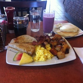 Panagio's All Day Grill - Eggs-N-More - Breakfast & Brunch Near Me - Toronto, Ontario
