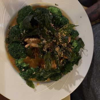 Sawadee Utah - Tiger prawns in garlic noodles. More broccoli than anything else - Thai Near Me - Salt Lake City, Utah Sawadee Utah - Tiger prawns in garlic noodles. More broccoli than anything else - Thai Near Me - Salt Lake City, Utah