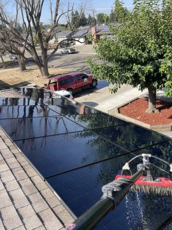 Slide of Foothills Solar Cleaning