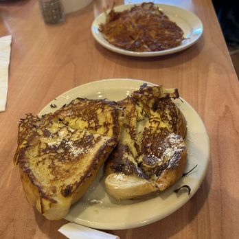 Village Inn - American Near Me - Tallahassee, Florida