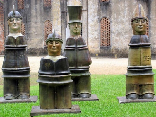 Oficina Ceramica Francisco Brennand by null