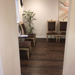 Narek Ovsepian, DDS - Plenty O' Smiles - Waiting room entrance
