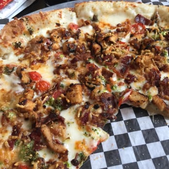 Frisco's Carhops - Chicken Alfredo pizza! - American Near Me - Whittier, California