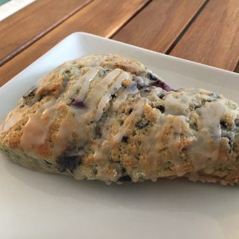 Fleur de Tea - Lemon blueberry scone out of the oven - Bubble Tea Near Me - Prospect, Kentucky