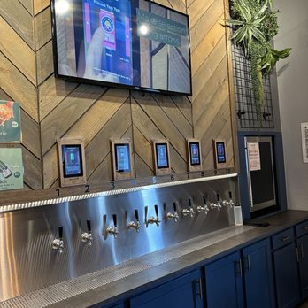 Oakwell Beer Spa - Self-serve Drink wall - Day Spas Near Me - Denver, Colorado