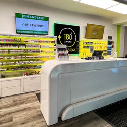 180 Smoke Vape Store - 180 Smoke Vape Store - Yonge and Bloor Location