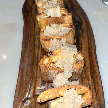 Wally's - Truffle Brie Bread - New American Near Me - Beverly Hills, California