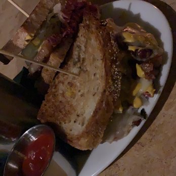 Tom Bergin's - YOU ARE NOW LOOKING AT MY SANDWICH - Sports Bars Near Me - Los Angeles, California