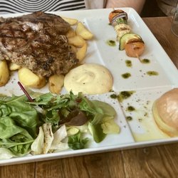 Bistro Cyrano