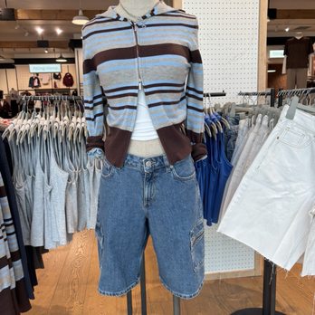 Cotton On - Outfit - Women's Clothing Near Me - Scottsdale, Arizona Cotton On - Outfit - Women's Clothing Near Me - Scottsdale, Arizona